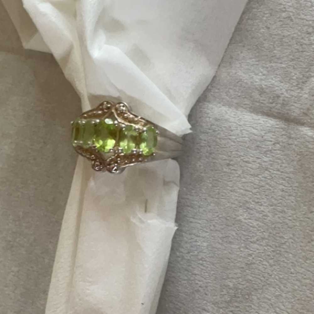 Elegant Green Peridot Stone Ring